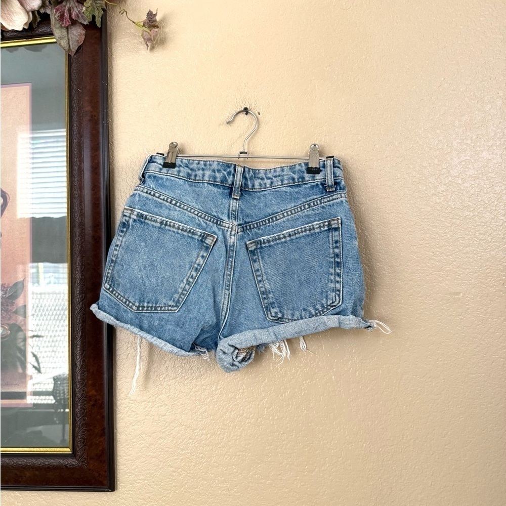 Zara Mid rise  Shorts Size 2 - Picture 2 of 3